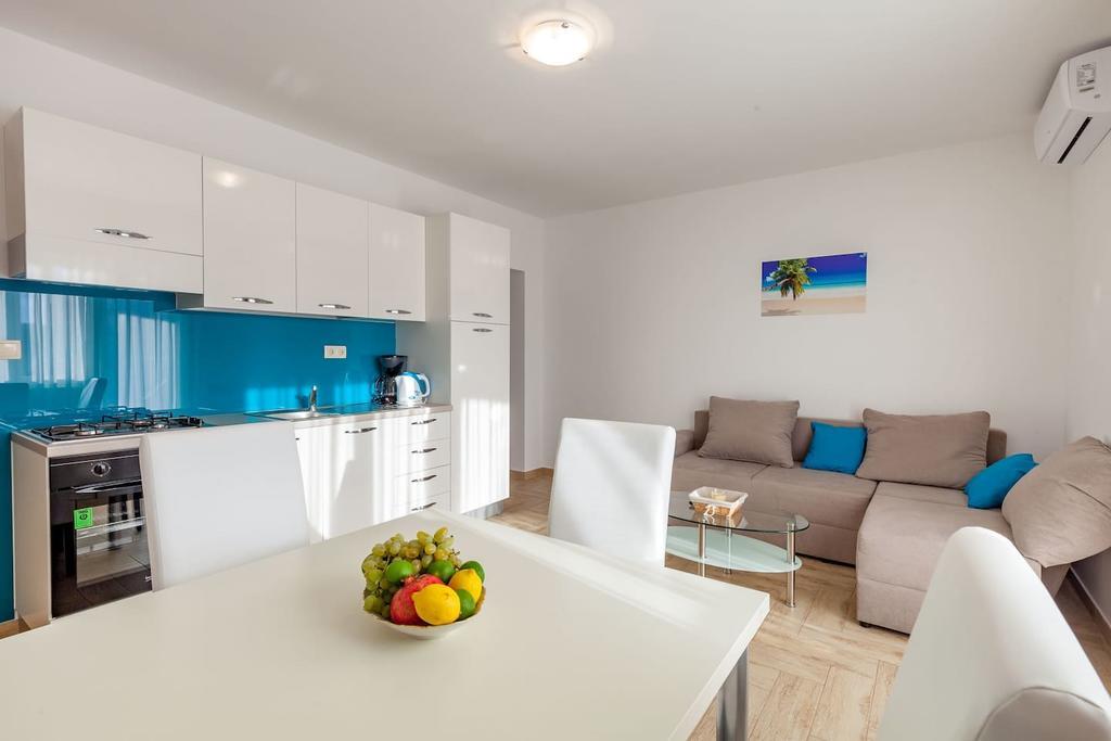 Apartmani Sanja Suta Podstrana Exteriör bild