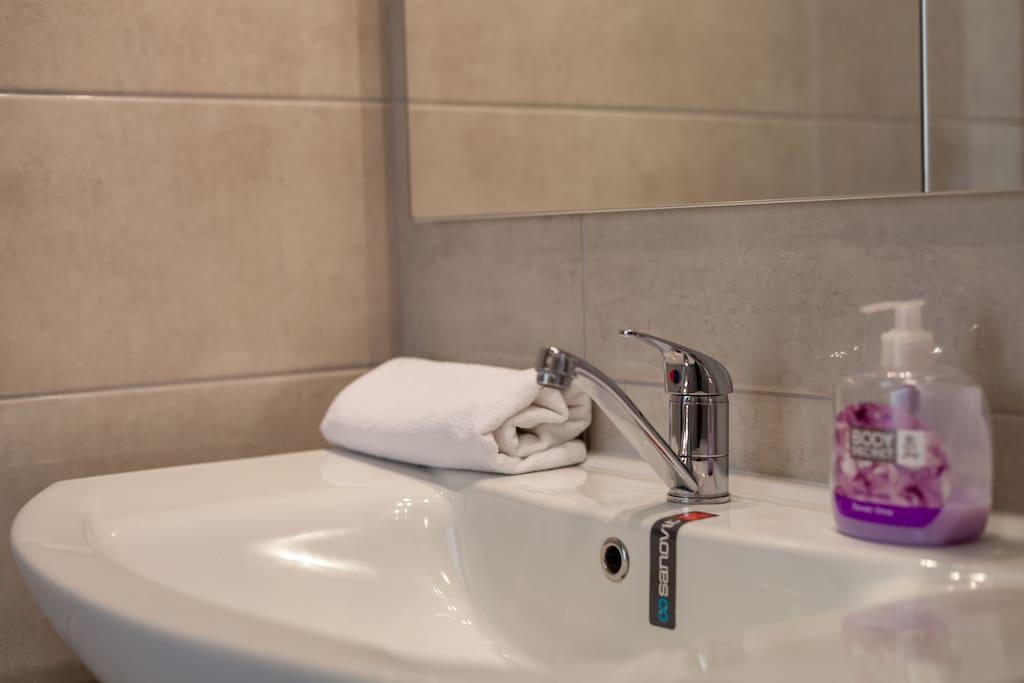 Apartmani Sanja Suta Podstrana Exteriör bild