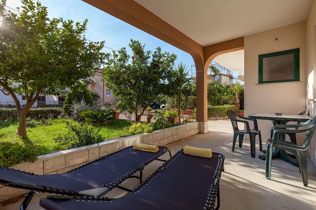 Apartmani Sanja Suta Podstrana Exteriör bild