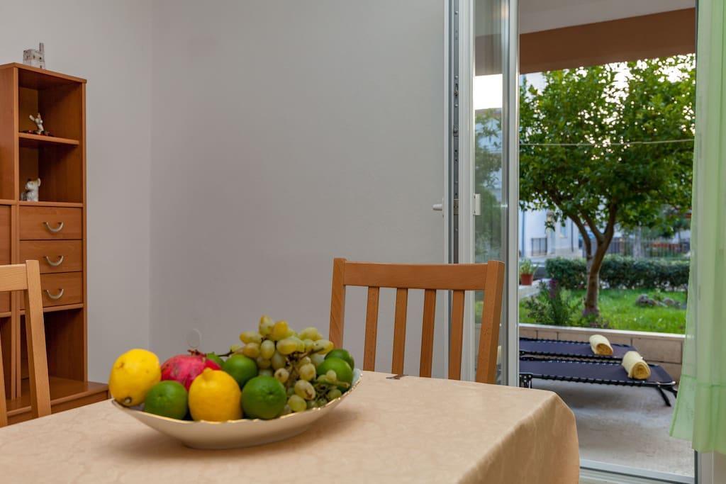 Apartmani Sanja Suta Podstrana Exteriör bild